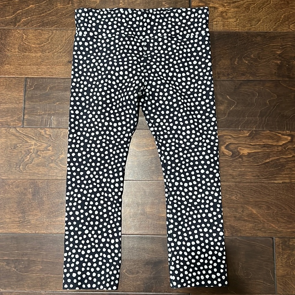 Lorna Jane leggings size small black and white polka dot